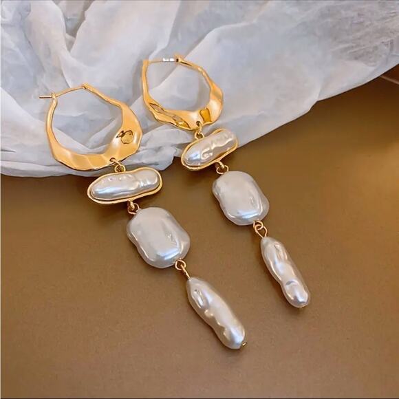 NEW NORDSTROM 18kt Gold Plated Pearl Bead Vintage Drop Hoop Earrings Jewelry - Picture 3 of 16